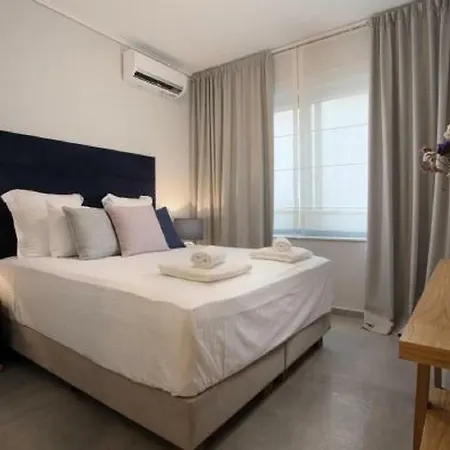 Legeo-luxurious Athenian أثينا