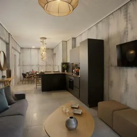 Legeo-luxurious Athenian أثينا